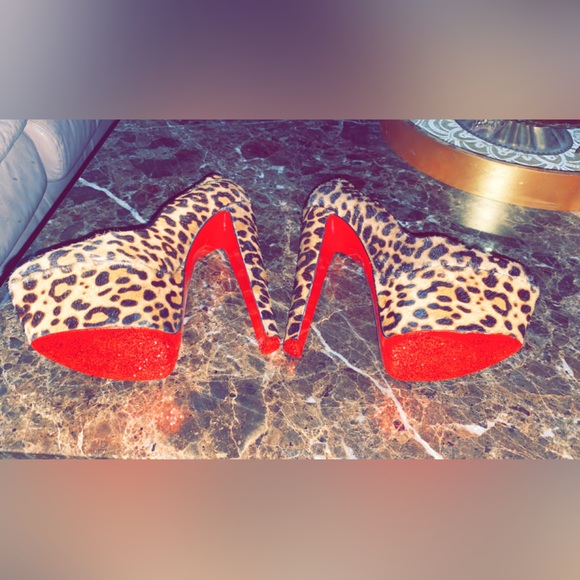 Christian Louboutin Leopard Print Bianca - Picture 3 of 7